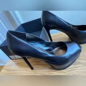 Kenneth Cole Elegant Black Peep-Toe Heels